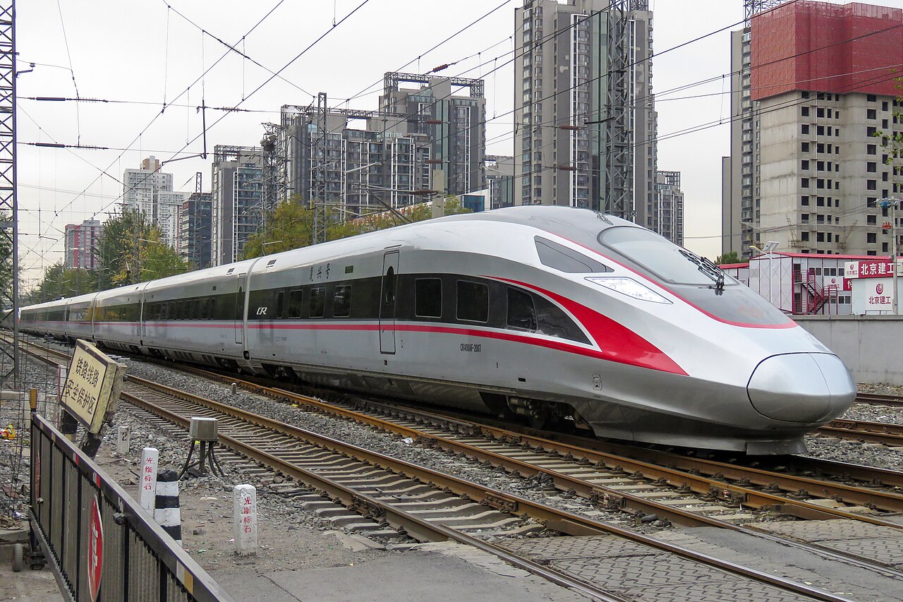 China Railway Fuxing CR400AF high-speed train connecting 24 provinces under the 240-hour visa-free transit policy
